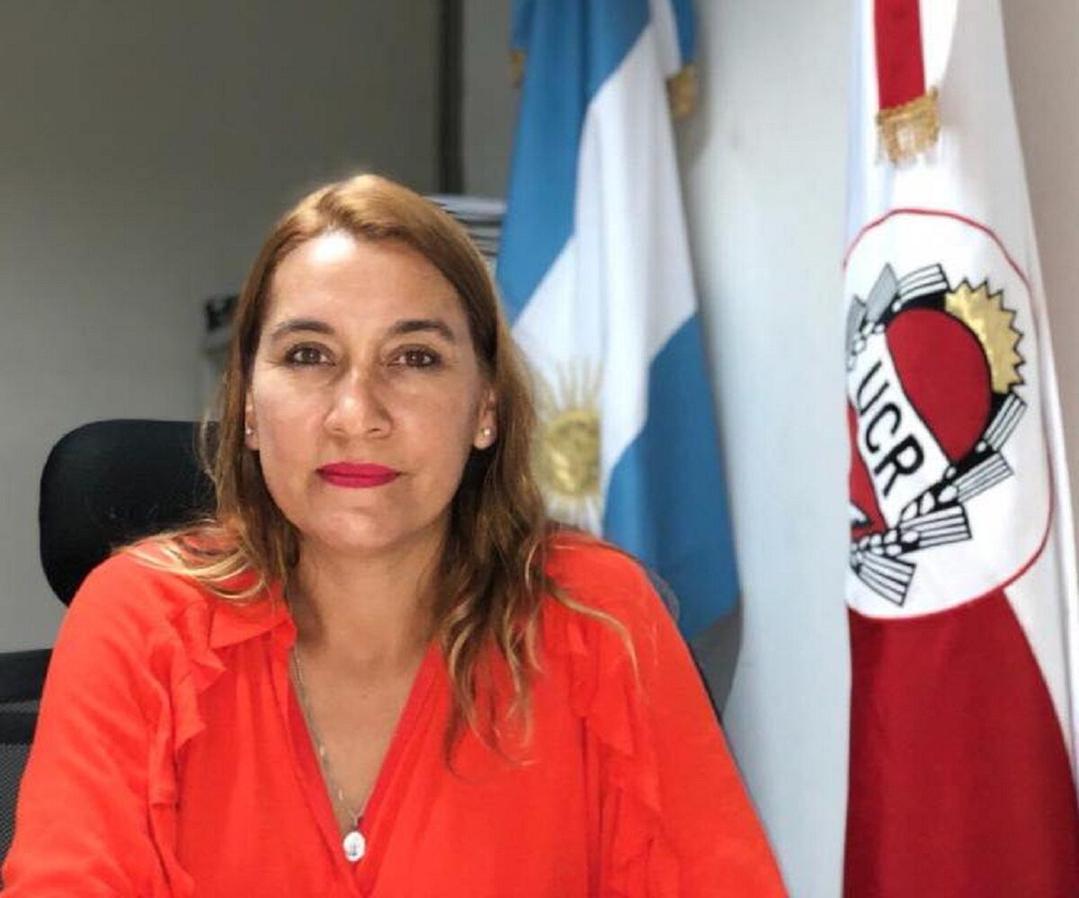 EL TREN DE PASAJEROS AVANZA HACIA GENERAL ROCA Y PROYECTAN SU LLEGADA A CHICHINALES